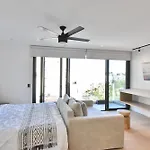 Kumaru Suites By The Spot Rentals